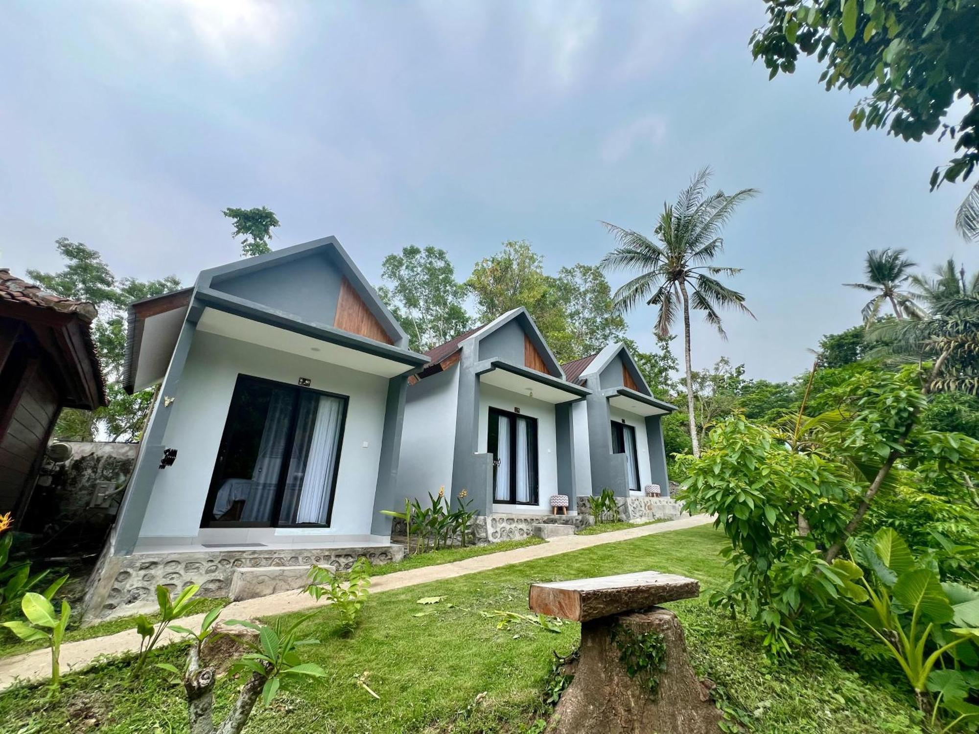 Makarma Resort Lombok Senggigi Exterior photo